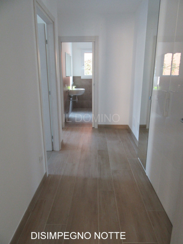 Sacra Famiglia, in posizione molto tranquilla e verde, ma comoda a tutti i servizi del quartiere,...