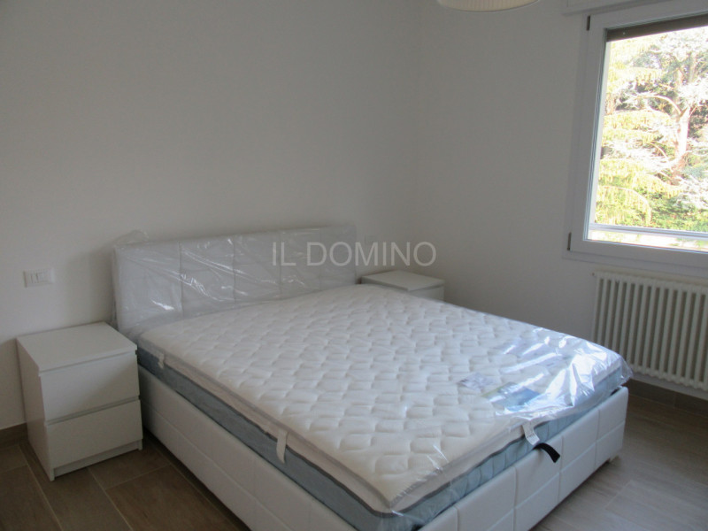 Sacra Famiglia, in posizione molto tranquilla e verde, ma comoda a tutti i servizi del quartiere,...