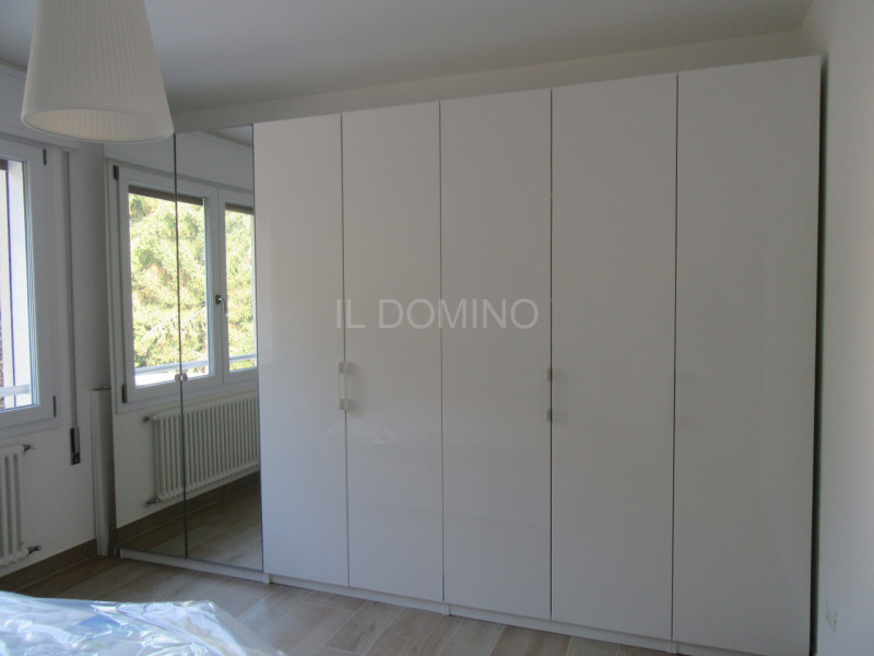 Sacra Famiglia, in posizione molto tranquilla e verde, ma comoda a tutti i servizi del quartiere,...