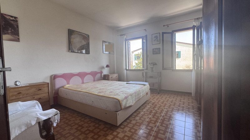 Porzione di bifamiliare con ampio giardino esclusivo nel cuore dei Colli Euganei.

Nel centro di ...