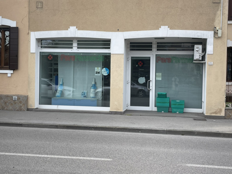 Battaglia Terme Affitto Negozio