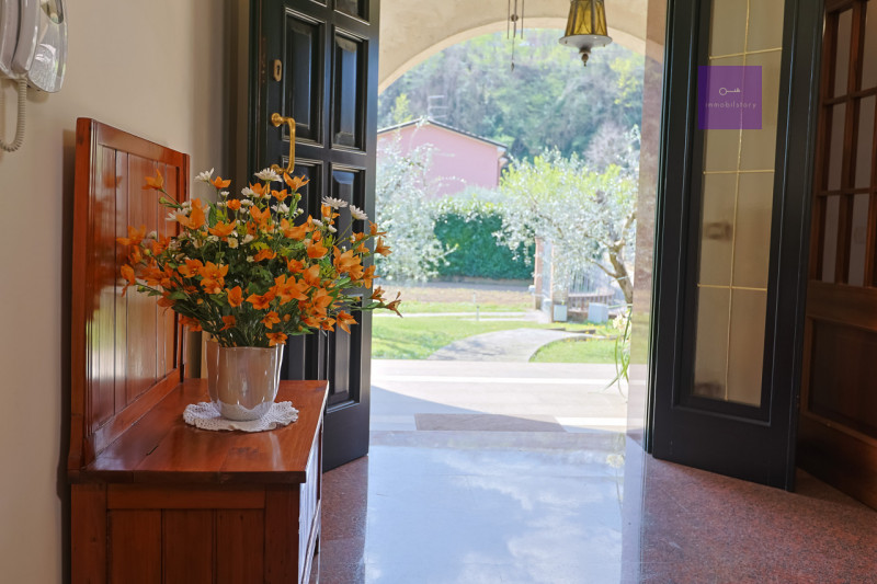 In una delle zone più apprezzate di Valsanzibio, all’interno di una via chiusa e riservata e conf...