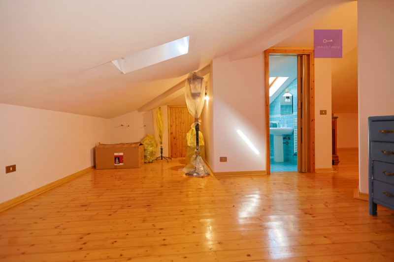 In una delle zone più apprezzate di Valsanzibio, all’interno di una via chiusa e riservata e conf...