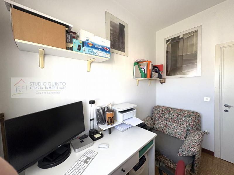 Su palazzina di sole 4 unità, si trova questo appartamento con ambienti molto luminosi grazie all...