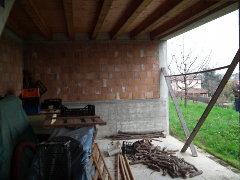 In vendita a Maser, sui colli Asolani, proponiamo un'interessante opportunità immobiliare. Si tra...