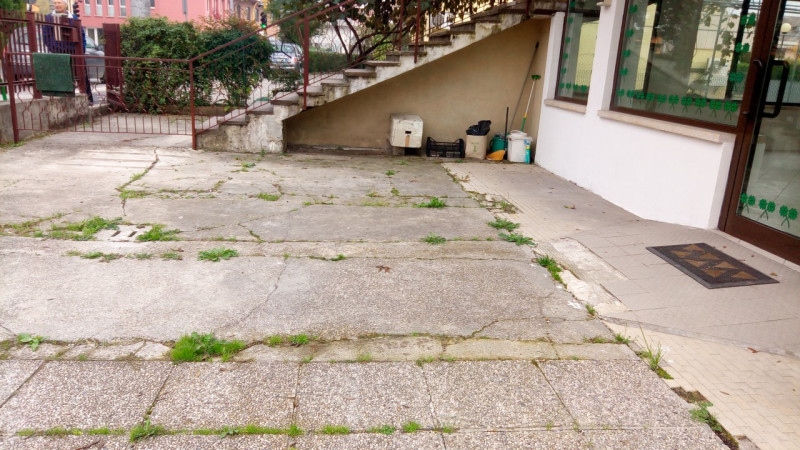 Montà: nel centro del paese, comodo a tutti i servizi come: scuola, banca, bar, chiesa, pizzeria ...