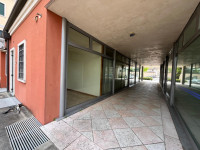 BARBARANO MOSSANO- Loc. Ponte: In zona di alto passaggio e servita da ampi parcheggi, disponibile...