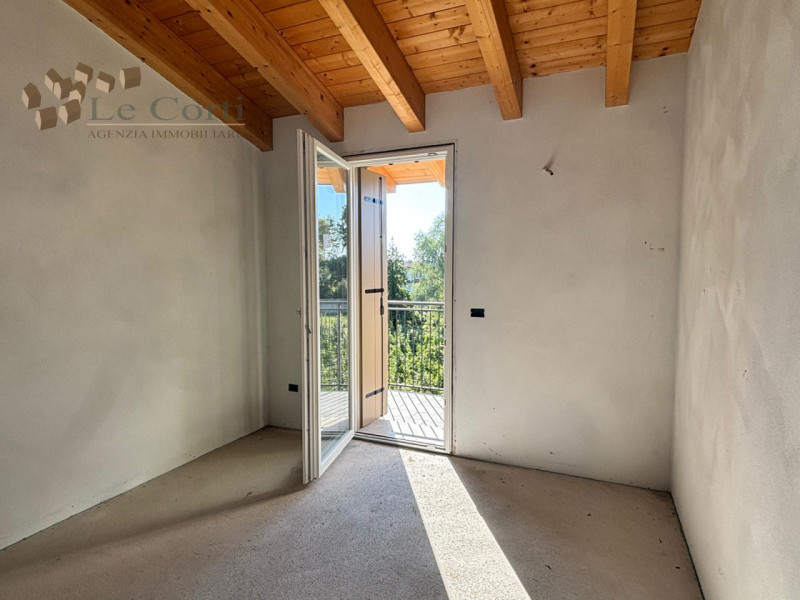 In una tranquilla zona residenziale di Meledo proponiamo in vendita ultime due villette di testa ...