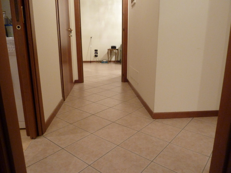 A Carità di Villorba (TV) proponiamo in affitto appartamento, al piano secondo e ultimo, servito ...