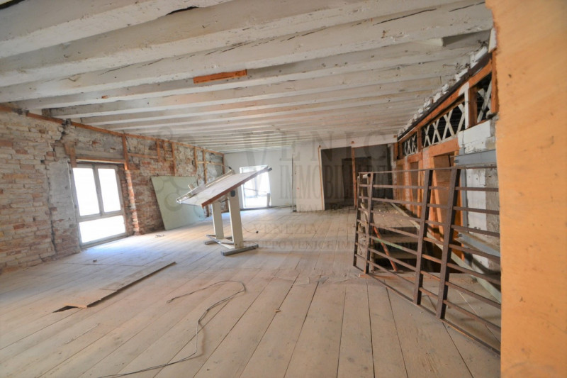 Venezia Vendita Capannone