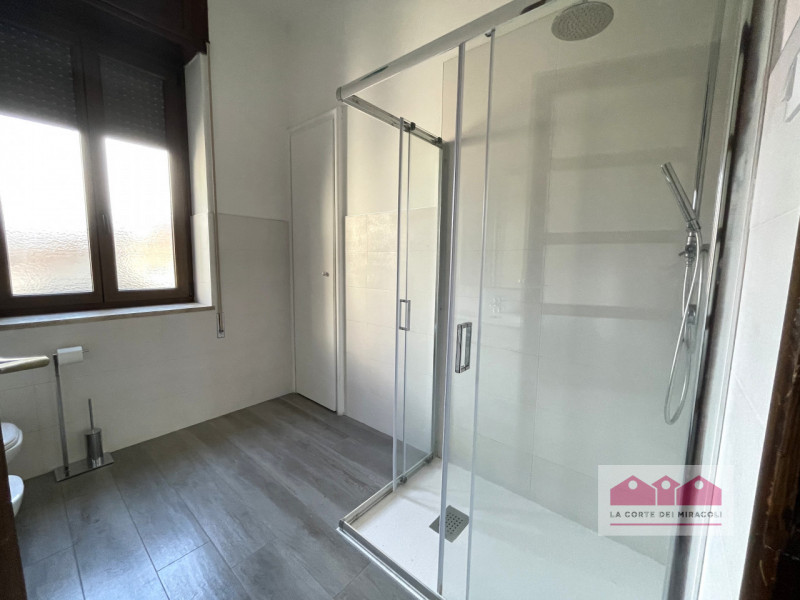 CENTRO STORICO: IN PALAZZINA DEL 1600 BELLISSIMO APPARTAMENTO DI OLTRE 200 MQ., ULTIMO PIANO CON ...