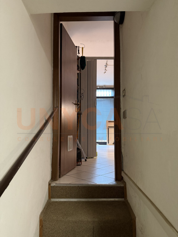 MESTRINO - fraz. Arlesega: proponiamo in affitto un interessante locale commerciale che gode di u...