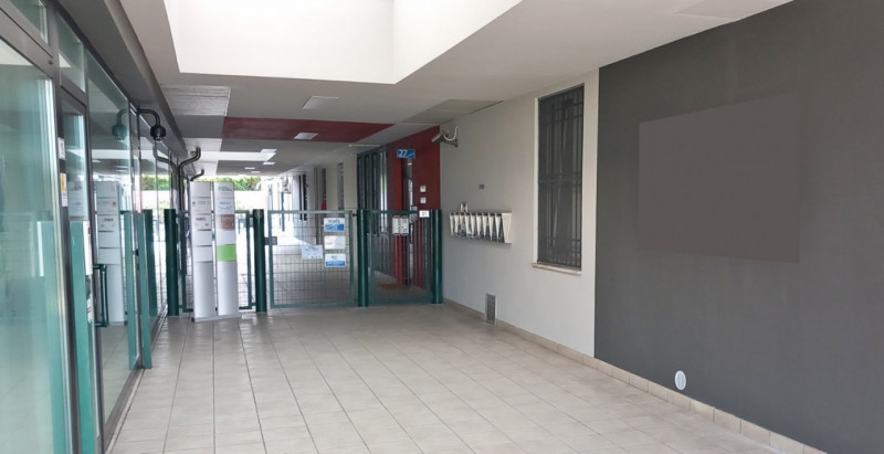 UFFICIO PIANO TERRA DI 253 MQ COMMERCIALI IN LOCAZIONE A VICENZA OVEST, ZONA SANT'AGOSTINO, POSTI...