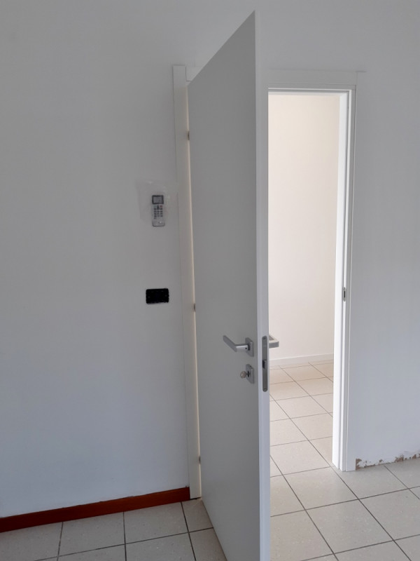 UFFICIO PIANO TERRA DI 253 MQ COMMERCIALI IN LOCAZIONE A VICENZA OVEST, ZONA SANT'AGOSTINO, POSTI...