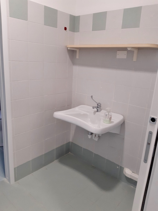 UFFICIO PIANO TERRA DI 253 MQ COMMERCIALI IN LOCAZIONE A VICENZA OVEST, ZONA SANT'AGOSTINO, POSTI...