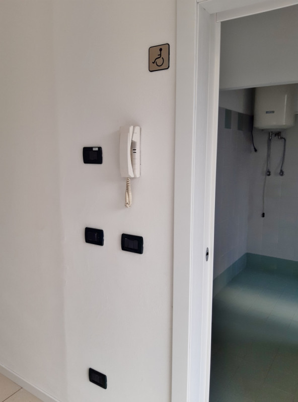 UFFICIO PIANO TERRA DI 253 MQ COMMERCIALI IN LOCAZIONE A VICENZA OVEST, ZONA SANT'AGOSTINO, POSTI...