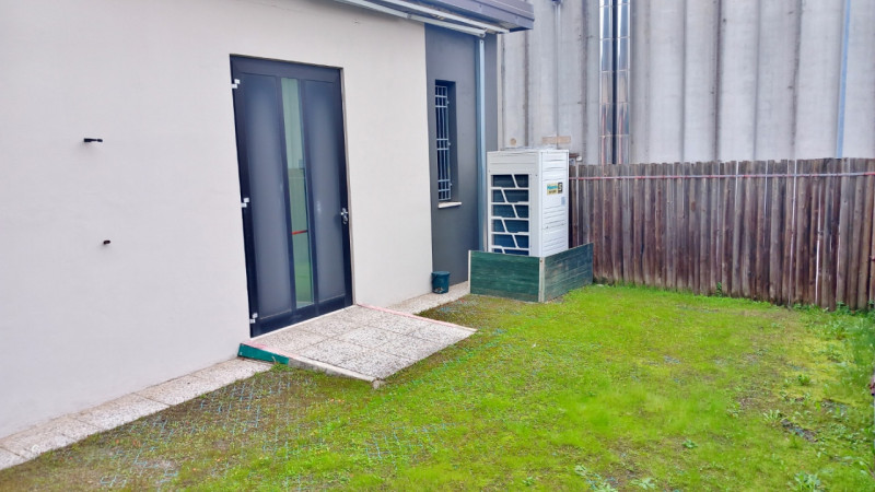 UFFICIO PIANO TERRA DI 253 MQ COMMERCIALI IN LOCAZIONE A VICENZA OVEST, ZONA SANT'AGOSTINO, POSTI...