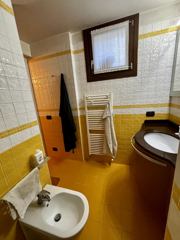 Inserito all’interno di uno storico edificio completamente ristrutturato a due passi dalla Piazza...