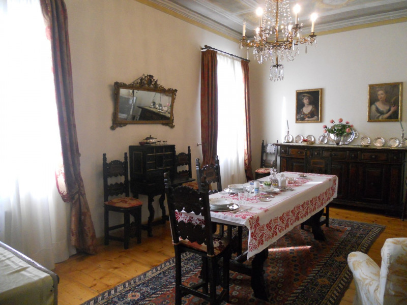 Nel prestigioso contesto del Centro Storico di Padova, proponiamo in affitto un esclusivo apparta...