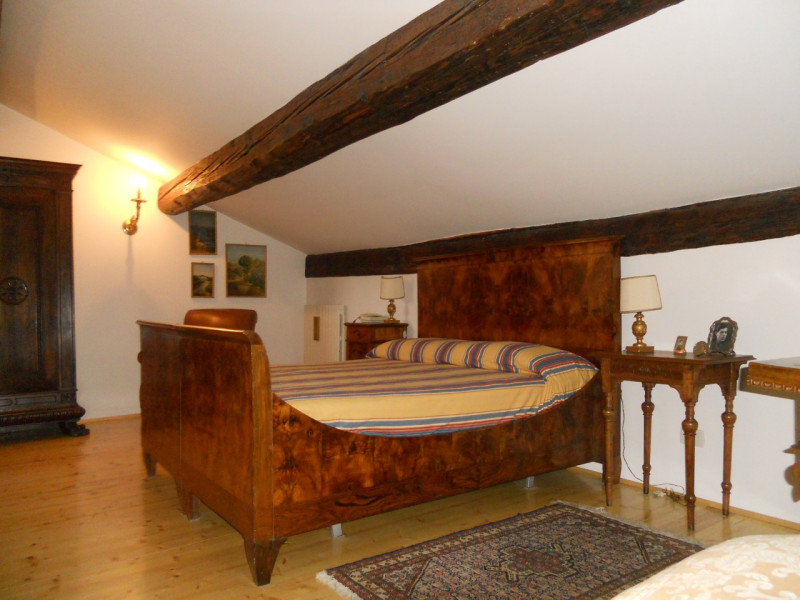 Nel prestigioso contesto del Centro Storico di Padova, proponiamo in affitto un esclusivo apparta...