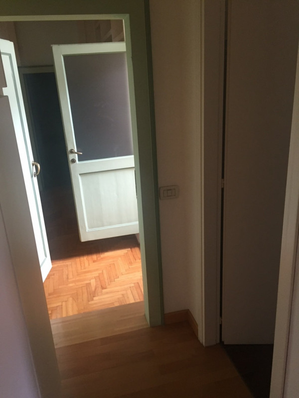 Nel prestigioso contesto del Centro Storico di Padova, proponiamo in affitto un esclusivo apparta...