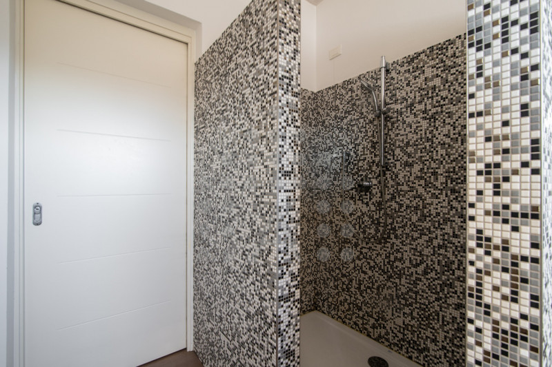 Immagina di rientrare a casa, salire con l’ascensore direttamente nel tuo appartamento, aprire la...