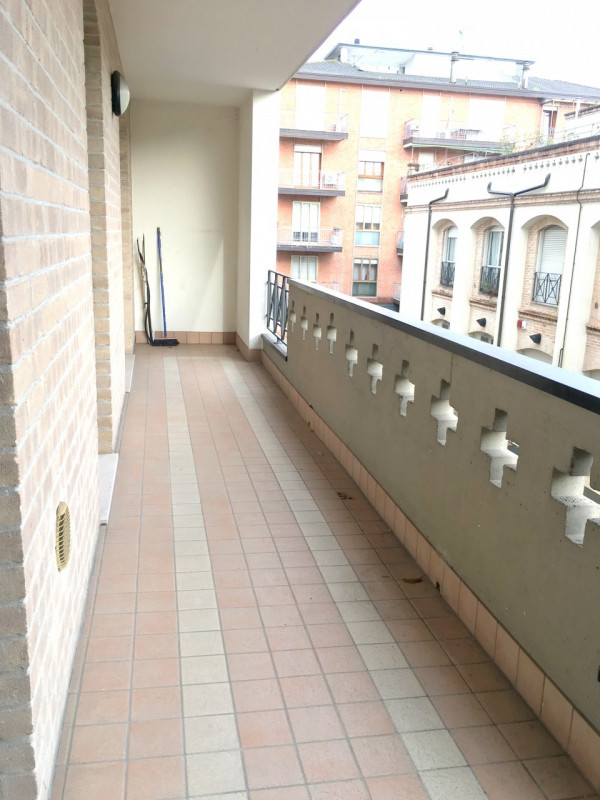 Padova – Zona Hotel Milano. A pochi passi dal centro storico di Padova, appena fuori dalle mura c...