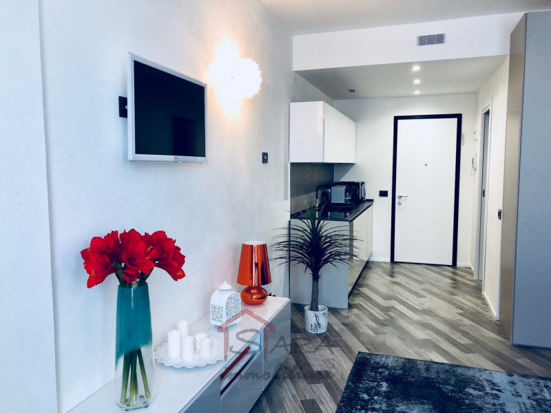 Nuova ristrutturazione nel Cuore di Padova - Piazza Garibaldi - https://images.gestionaleimmobiliare.it/foto/annunci/180509/1789112/800x800/006__img_0030.jpg 