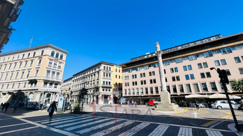Nuova ristrutturazione nel Cuore di Padova - Piazza Garibaldi - https://images.gestionaleimmobiliare.it/foto/annunci/180509/1789112/800x800/011__whatsapp_image_2023-05-16_at_11_34_49__1.jpg 