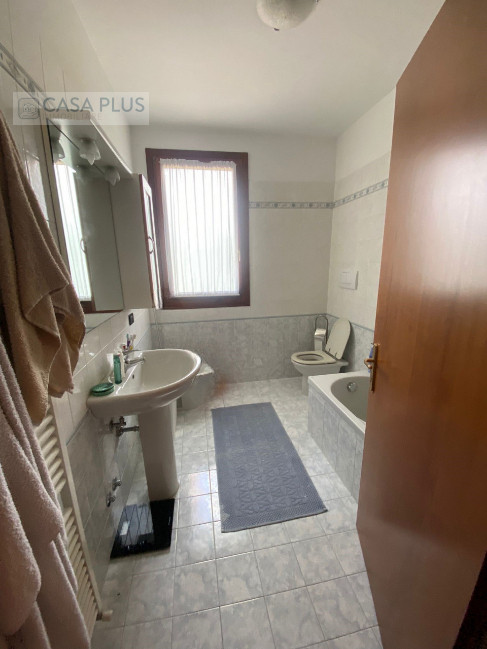 Proponiamo Mini appartamento ARREDATO a Galliera Veneta in zona comoda ai servizi. Posto al PIANO...