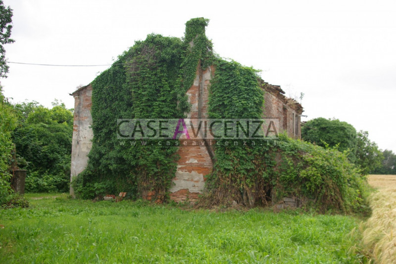 GRISIGNANO DI ZOCCO - NON SOGGETTO AD APE - RUSTICO DA RISTRUTTURARE COMPLETAMENTE DI 726 MC. SU ...