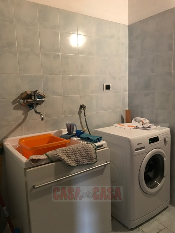 In area pedonale nel centro storico di Este proponiamo splendido appartamento su palazzetto d'epo...