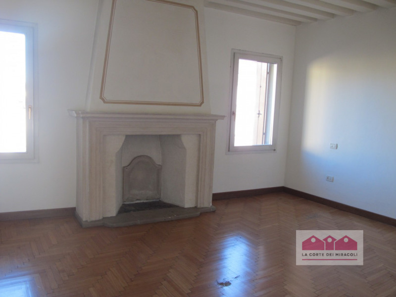 DISPONIBILE DA LUGLIO 2026 - SAN BIAGIO: AFFASCINANTE APPARTAMENTO QUADRICAMERE DI CIRCA 270 MQ. ...