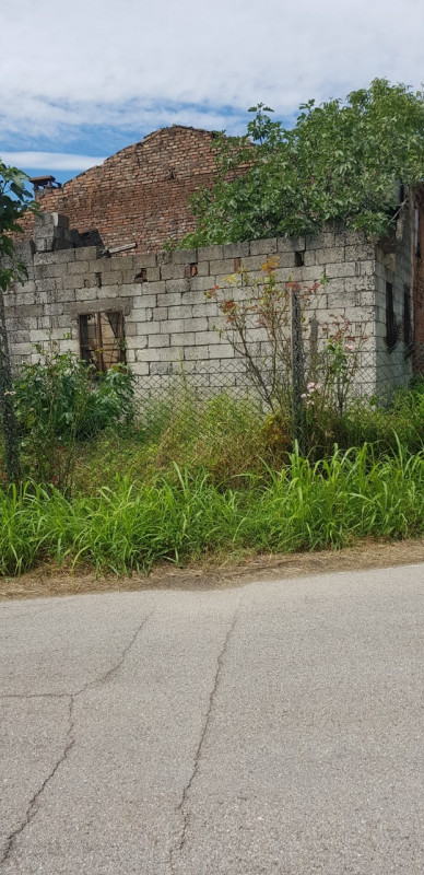 In vendita a Saletto, frazione tranquilla del Comune di Borgo Veneto, proponiamo un rustico rural...