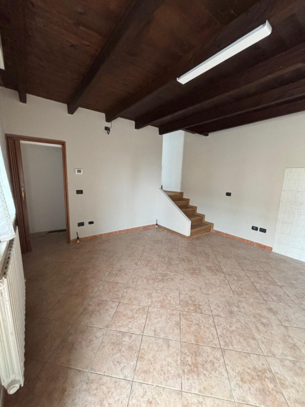 Bagnolo di Po Vendita Casa a schiera porzione di testa