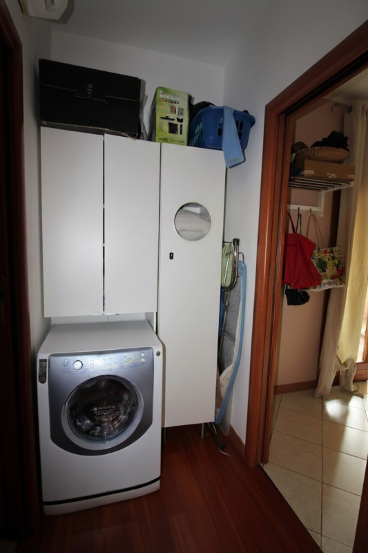 PIOVE DI SACCO - RICHIESTE REFERENZE E CONTRATTO DI LAVORO A TEMPO INDETERMINATO. SI PREGA DI INV...