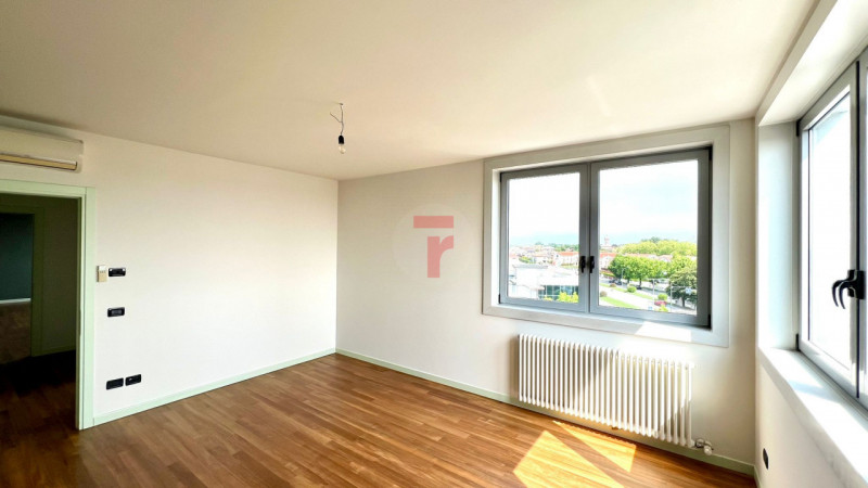 Limena zona direzionale- commerciale: proponiamo in locazione un ufficio  di rappresentanza, posi...