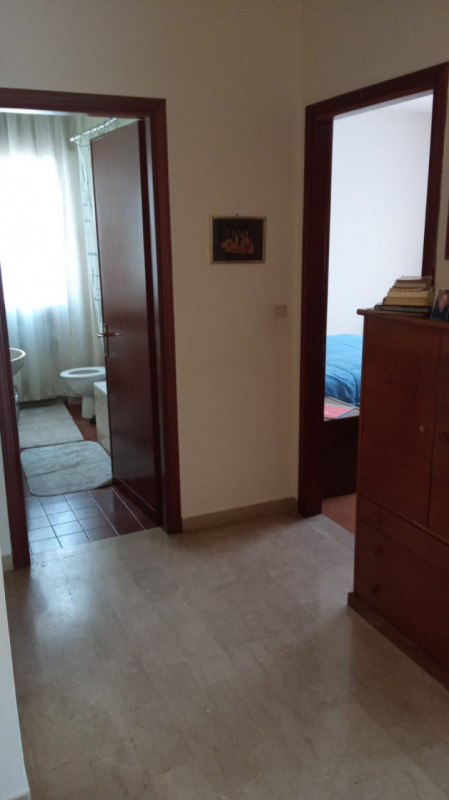 Nel cuore del paese di Ponso, proponiamo in vendita un ampio appartamento di circa 80 mq situato ...