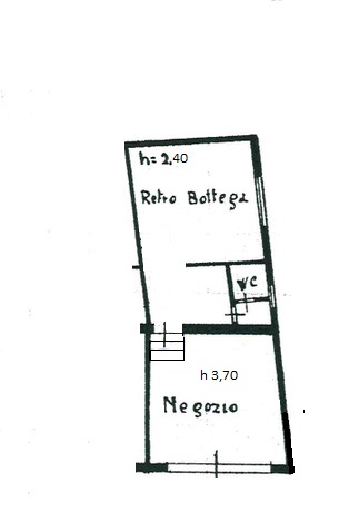 Negozio/Ufficio di 40 mq con vetrina fronte strada – Zona Porta Trento
 
In ottima posizione di f...