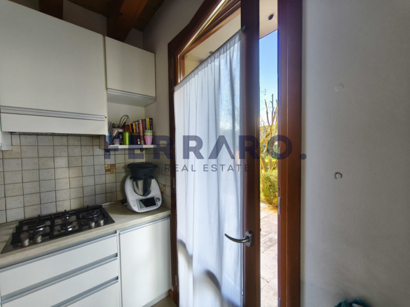 Paese, Castagnole – Codice YA4

In un affascinante contesto residenziale storico, all’interno di ...