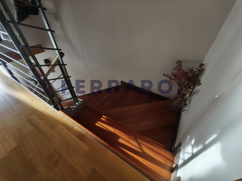 Paese, Castagnole – Codice YA4

In un affascinante contesto residenziale storico, all’interno di ...