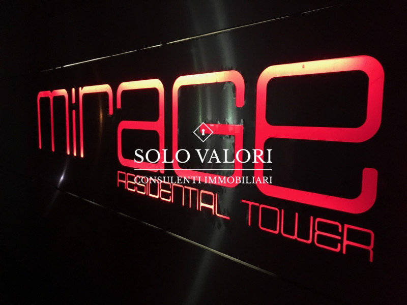 Nel cuore di Lignano Sabbiadoro - Centro, all’interno della rinomata Mirage Tower, proponiamo in ...