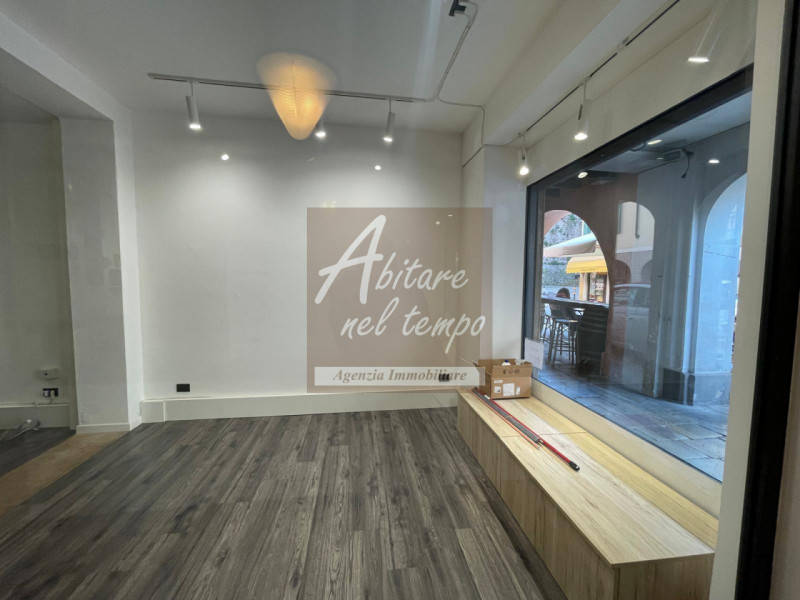 CITTADELLA - CENTRO STORICO - VIA GARIBALDI

Proponiamo in locazione un bellissimo negozio vetrin...