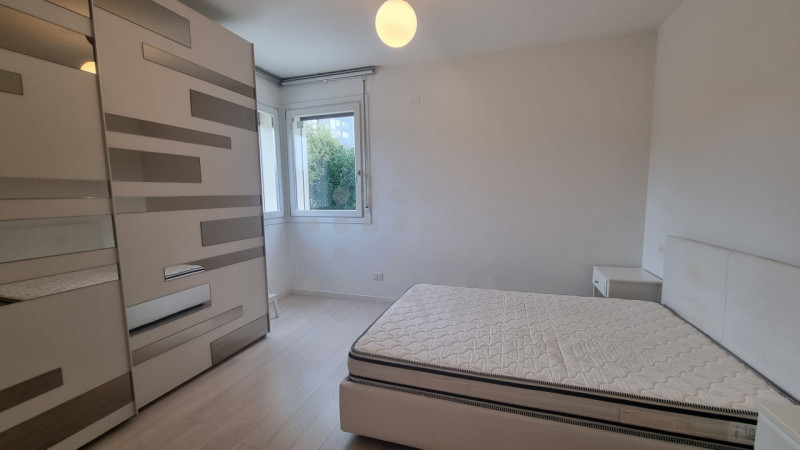 In recente palazzina al confine tra Abano Terme e Montegrotto, a 950 m dal Policlinico di Abano, ...