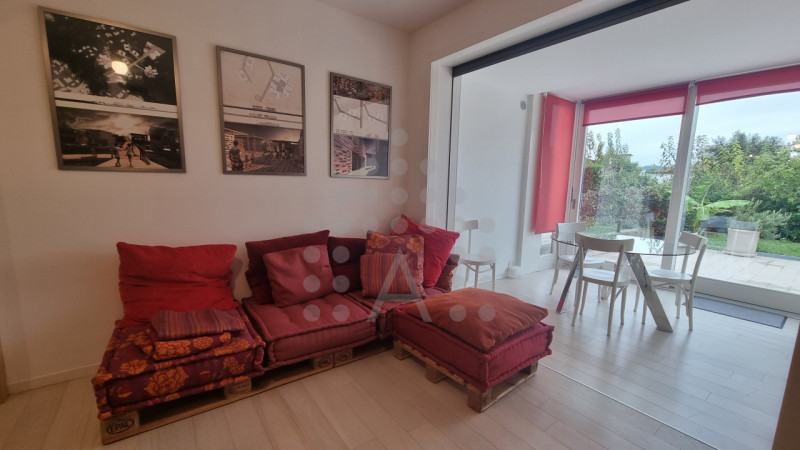 In recente palazzina al confine tra Abano Terme e Montegrotto, a 950 m dal Policlinico di Abano, ...