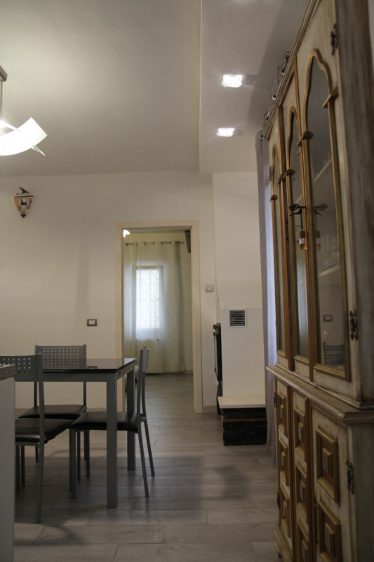 LONGARA. Non ti piace l'idea di vivere in condominio? Hai sempre sognato una casetta anche piccol...