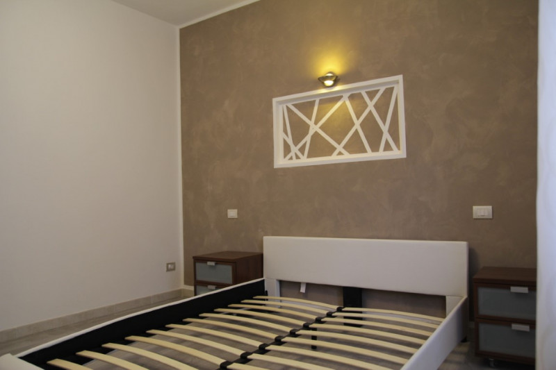 LONGARA. Non ti piace l'idea di vivere in condominio? Hai sempre sognato una casetta anche piccol...