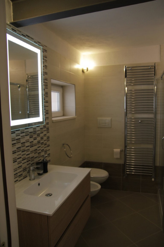 LONGARA. Non ti piace l'idea di vivere in condominio? Hai sempre sognato una casetta anche piccol...