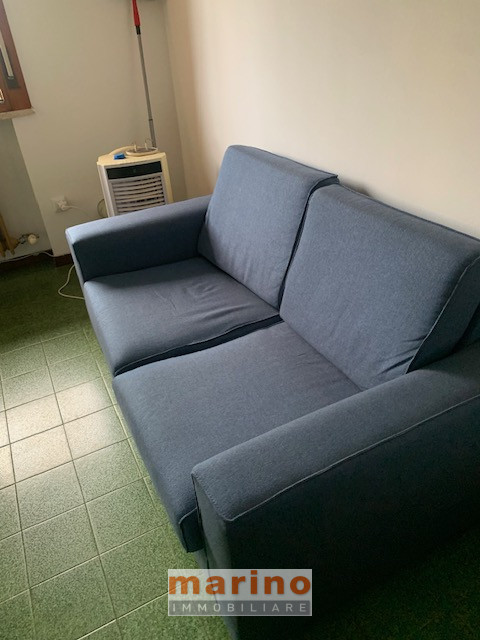VIA FACCIOLATI (fronte Ospedale S. Antonio)
Appartamento arredato PER UNA PERSONA, ultimo piano c...