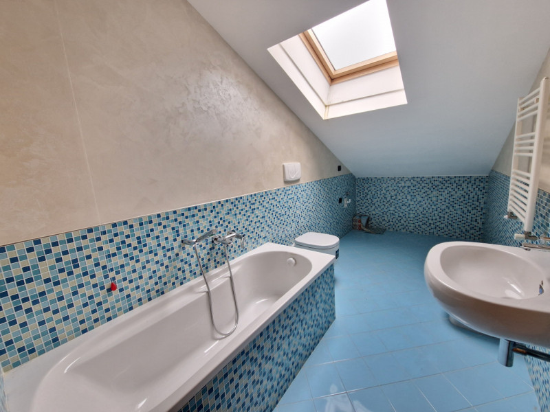 Zona tranquilla, ad un passo da tutti i servizi. Immobile di recente edificazione mai abitato. Di...